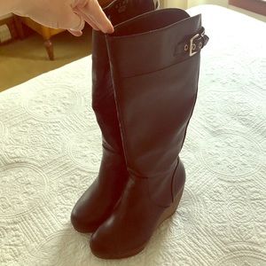 Wedge 4” black boots
